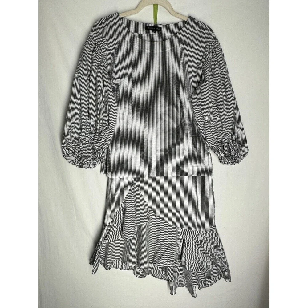 BANANA REPUBLIC 2 Pc Pullover Puff Sleeve Shirt Ruffle Skirt Size XS Gray Stripe